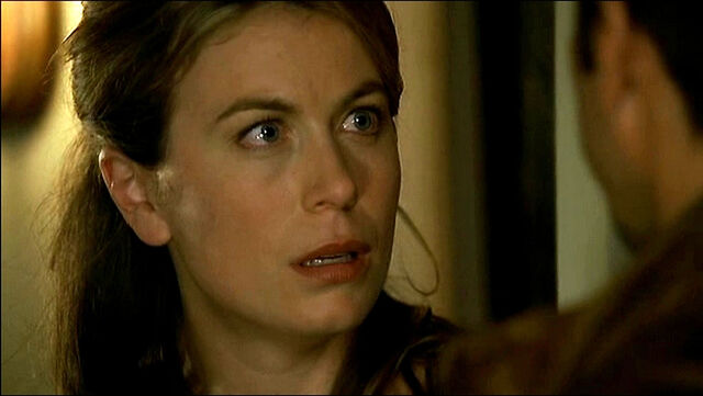 File:4x05PennyPhoneConstant.jpg