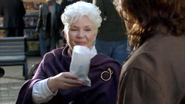File:3x08 OuroborosPin2.png