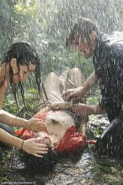 2x13Kate&Sun&Sawyer.jpg