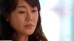 3x18Sun-in-her-father-office.jpg