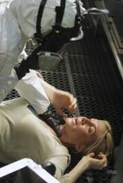 4x06JulietCharlotte fight.jpg