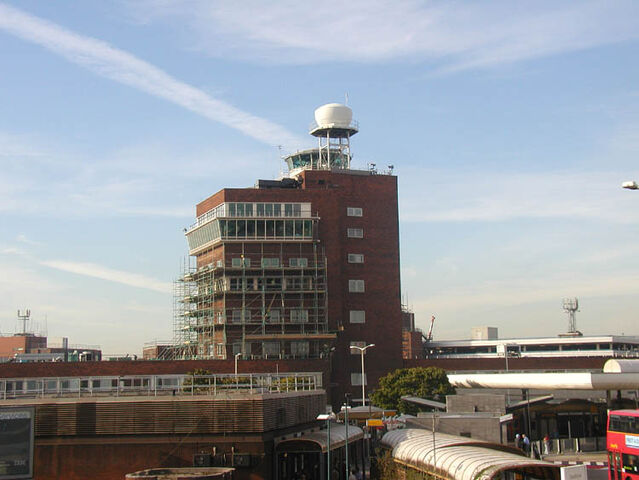 File:London Heathrow Airport.jpg