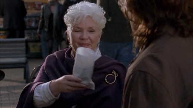 File:3x08 OuroborosPin.png