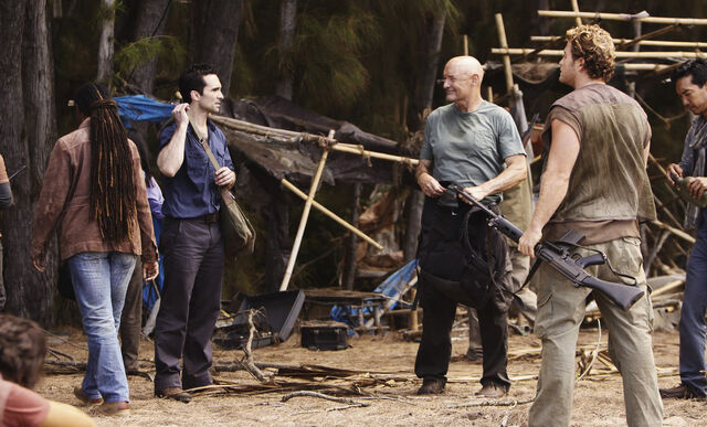 File:5x15-Richard-Locke-Leaving-to-see-Jacob.jpg