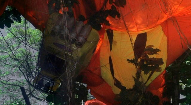 File:2x17 FindingtheBalloon.jpg