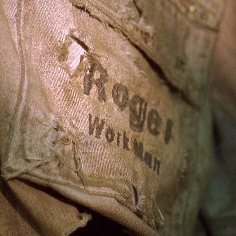 File:3x10-roger-shirt.jpg
