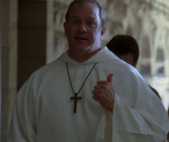 Archivo:714px-White robe.jpg