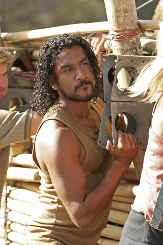 File:Sayid Raft 1x23-1-.jpg
