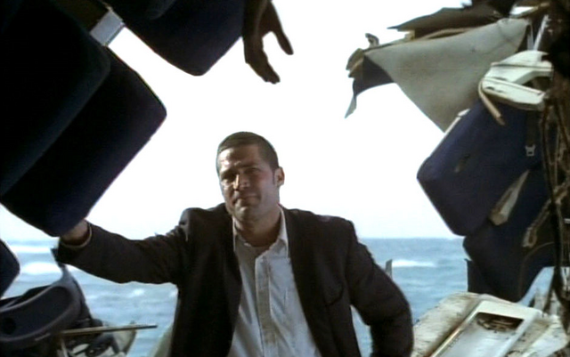 File:1x01 Dangling hand.png