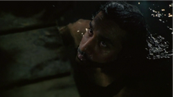 6x10-Sayids-sieht-Paket.png