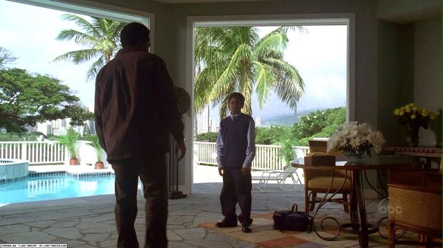 Ficheiro:MikeandWaltinthelivingroom.jpg