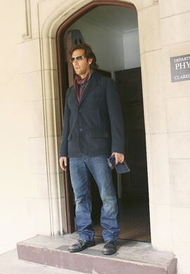 DesmondOxford 5x03.jpg