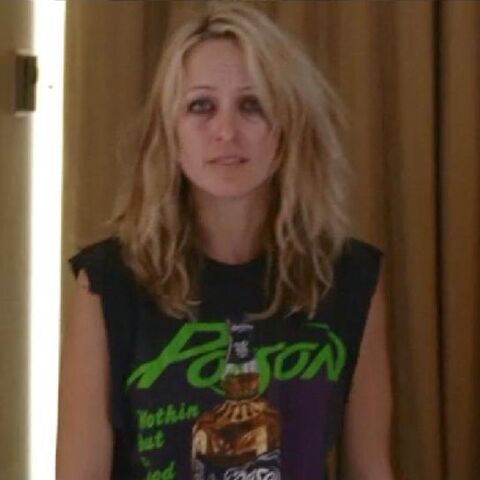 File:1x24 LilyShirt.jpg
