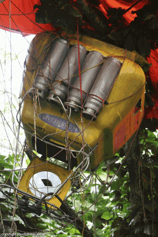 File:Henry gale's balloon.gif