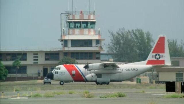 Archivo:CoastGuardPlane.jpg