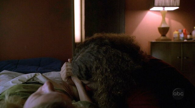 File:2X21-HurleyDeadLibby.jpg