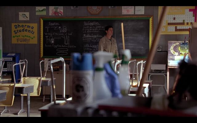 File:HieroglyphChalkBoard5x13.jpg