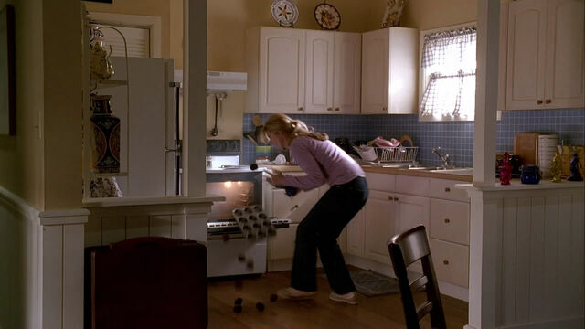 File:Muffindrop1.jpg