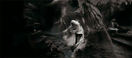 File:Saruman vs Nazgul.jpg