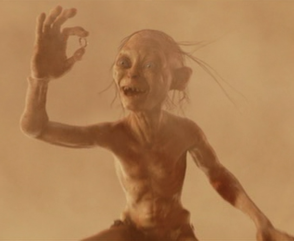File:Gollum has the ring.png