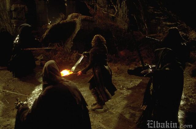 File:Aragorn vs Nazgul.jpg
