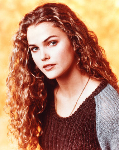File:Estella Brandybuck.jpg