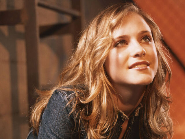 File:Evan Rachel Wood, Photoshoot.jpg
