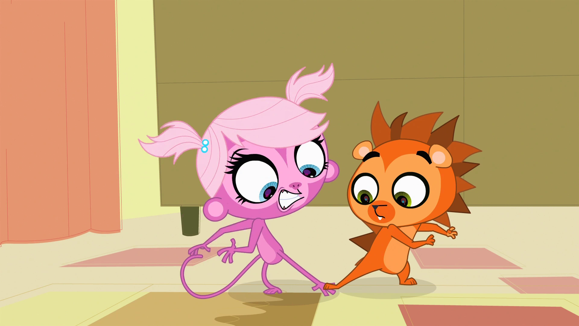 Image Russell steps on Minka's foot.png Littlest Pet Shop (2012 TV