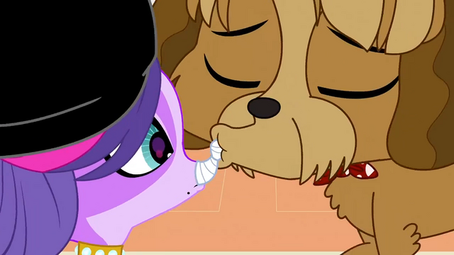 File:Digby kissing Zoe's nose.png