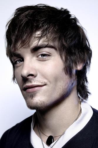 Kevin Zegers4