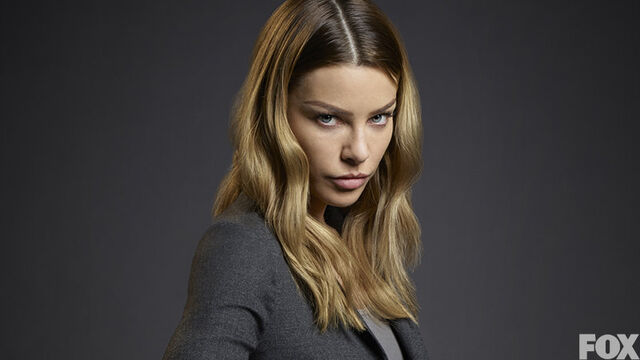 File:S1 promo - Chloe Decker.jpg