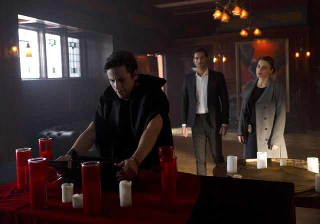 File:112 promo Onyx Lucifer Chloe.jpg