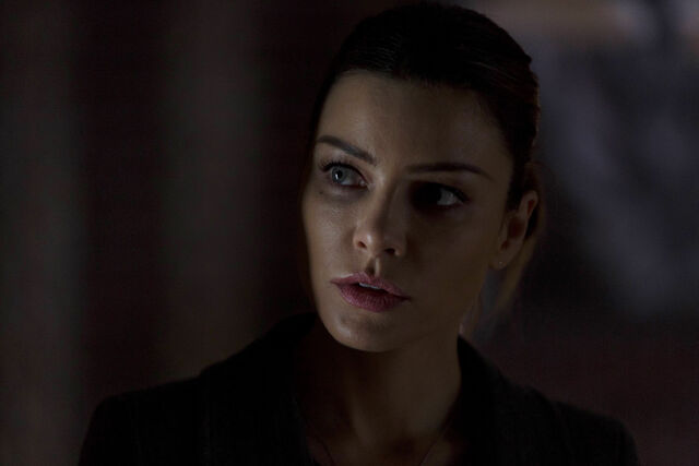 File:112 promo Chloe.jpg