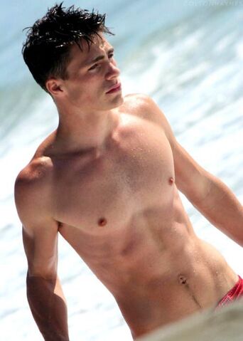 File:Colton-haynes-17.jpg