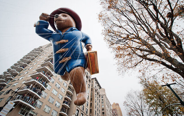 File:Thanksgiving-day-parade-paddington 650.jpg