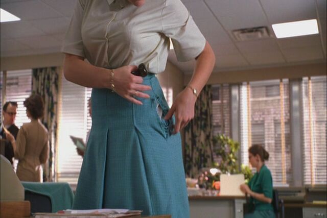 File:Peggy in shoot.jpg