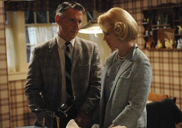 File:Ep1bettyhenry.jpg