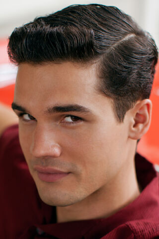 File:Steven+Strait+(Stevie+Evans) 2.jpg