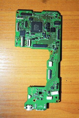 File:600D-PCB1.jpg