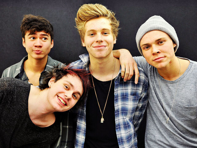File:5 seconds of summer.jpg