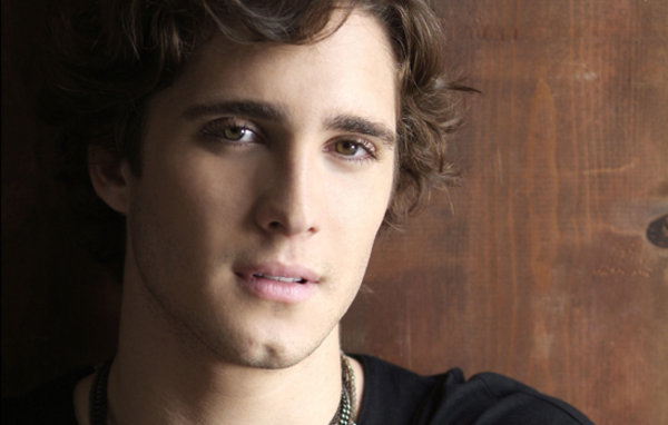 File:Diego-boneta.jpg