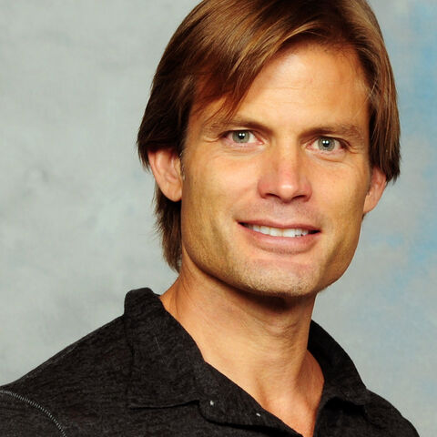 File:Caspar Van Dien.jpg