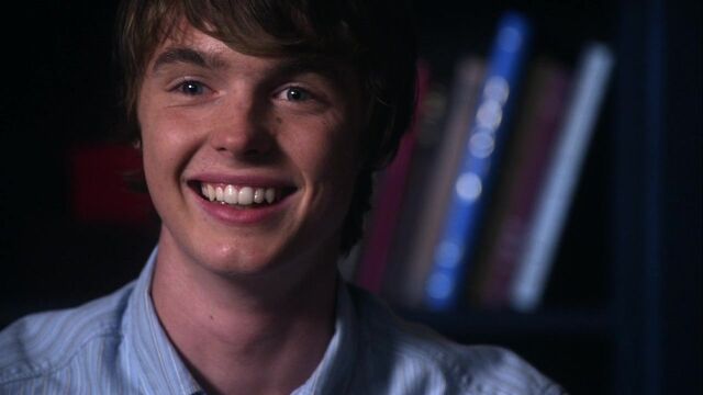 File:Randy Klein Smallville.jpg