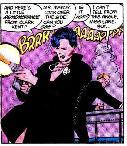 File:Lois Lane 0015.jpg
