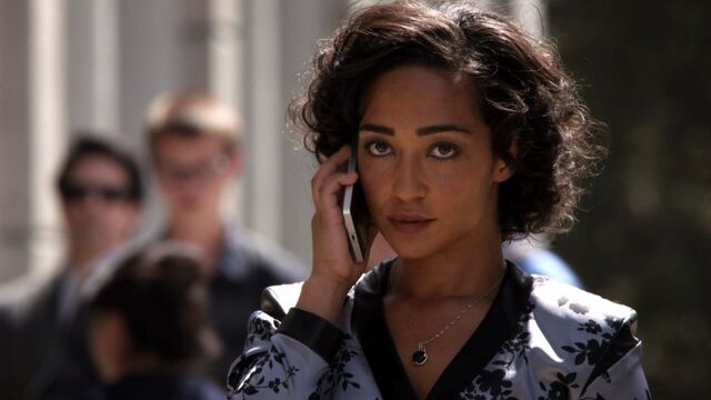 File:Raina-Coulson-Phonecall-S2E2.jpg