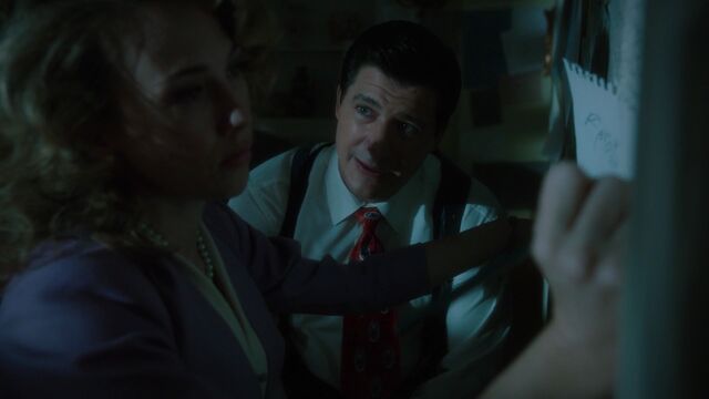 File:JosephManfredi-WhitneyFrost-DarkRoom.jpeg