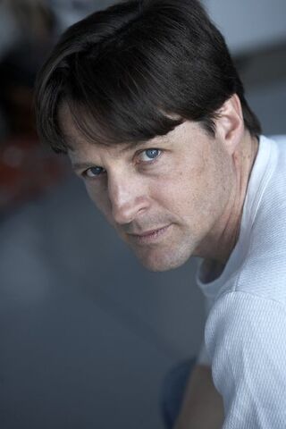 File:Tim Guinee.jpg