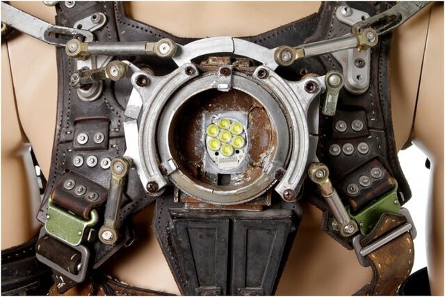 File:Whiplash-Mark-1-Armor-4.jpg