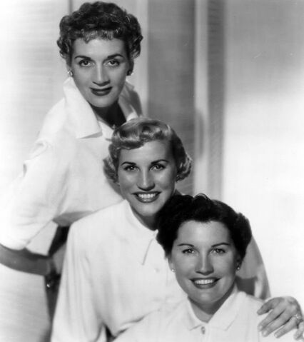 File:The Andrews Sisters.jpg