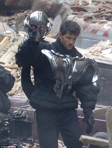 File:Ultron Set 12.jpg